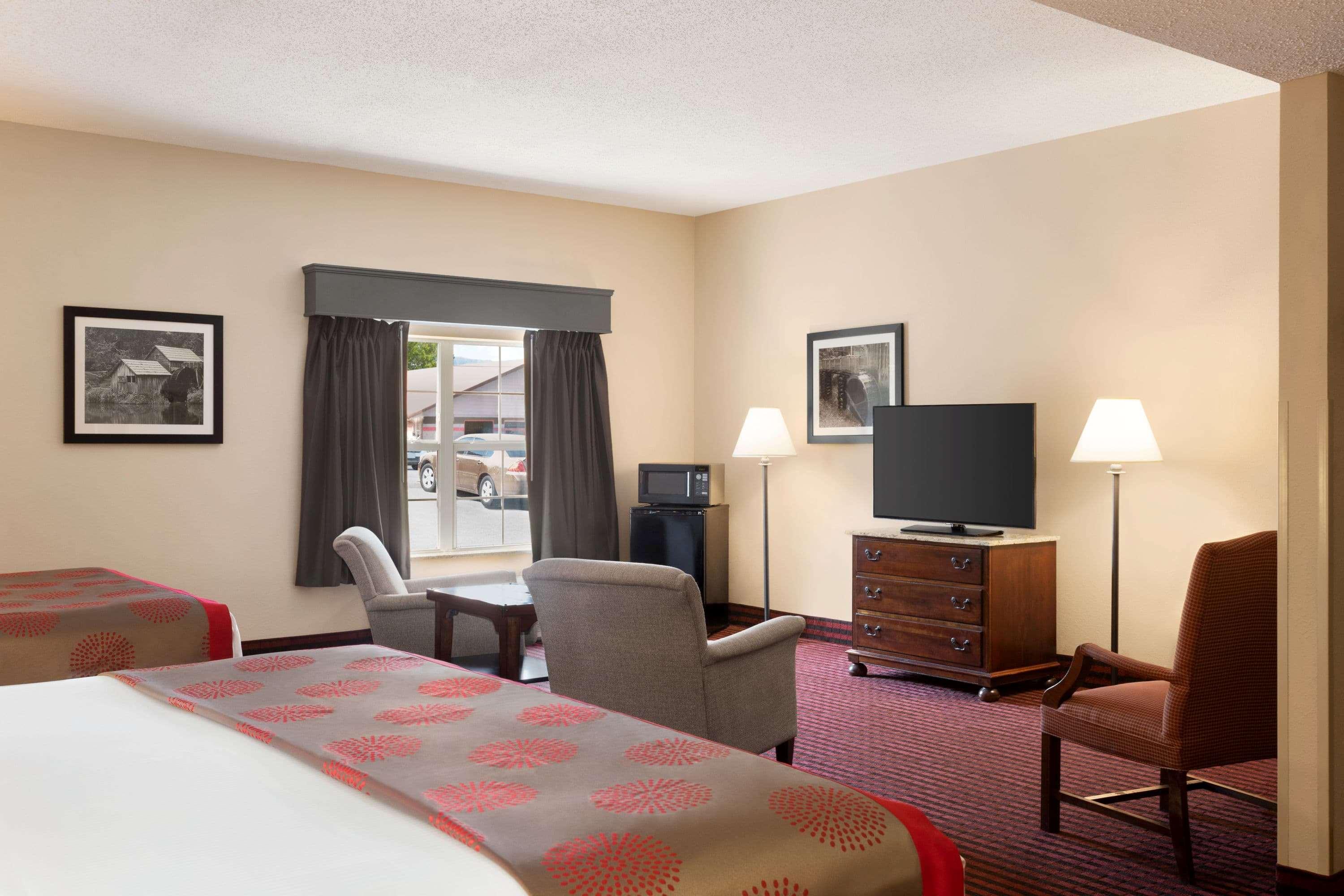 Ramada By Wyndham Pigeon Forge North Hotell Exteriör bild